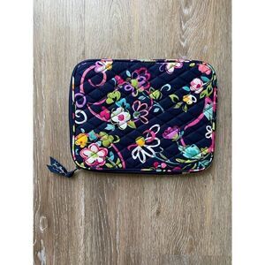 Vera Bradley quilted floral butterfly design IPad Kindle Zipper Pouch